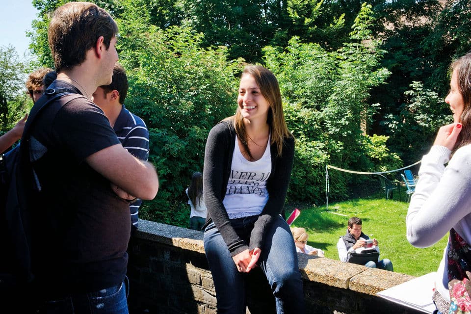 English courses in London for adults